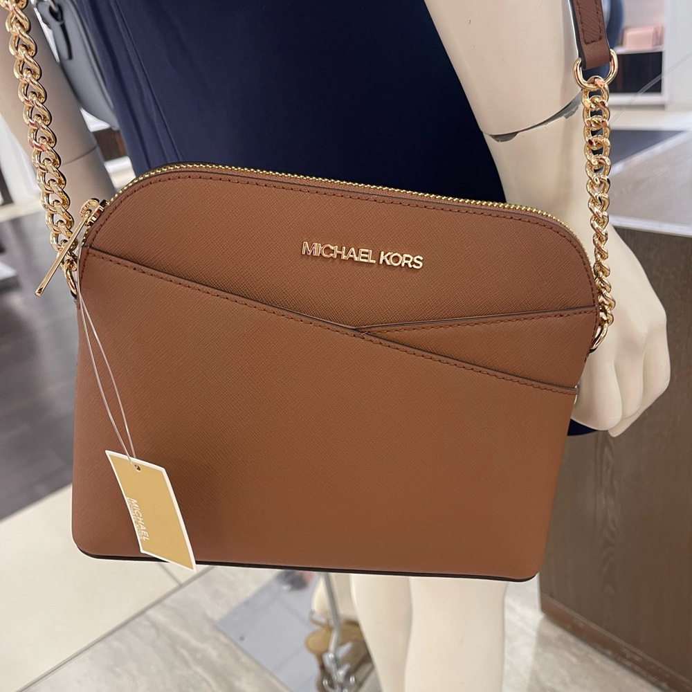MICHAEL KORS Jet Set Travel Medium Dome Crossbody XCROSS XBODY Bag
Luggage 
NWT - Picture 16 of 16